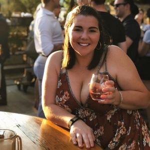 Meet your Posher, Apryl